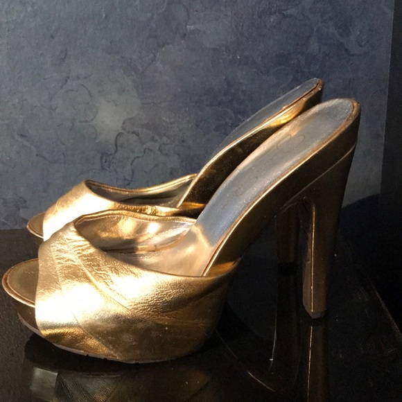 Jessica Simpson - Picture 2 of 3